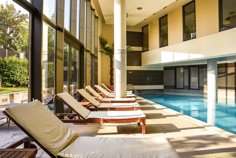 Piscina de agua mineral en Aqua Viva Spa