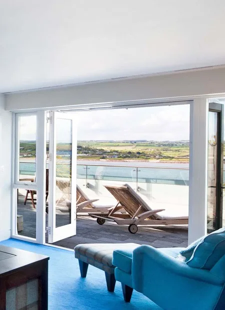 Sea-view bedroom