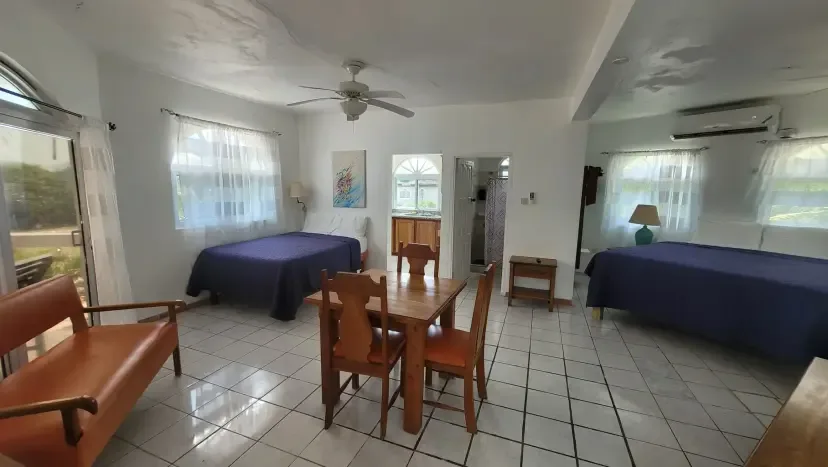 Interior de la suite Seaview, habitación 13