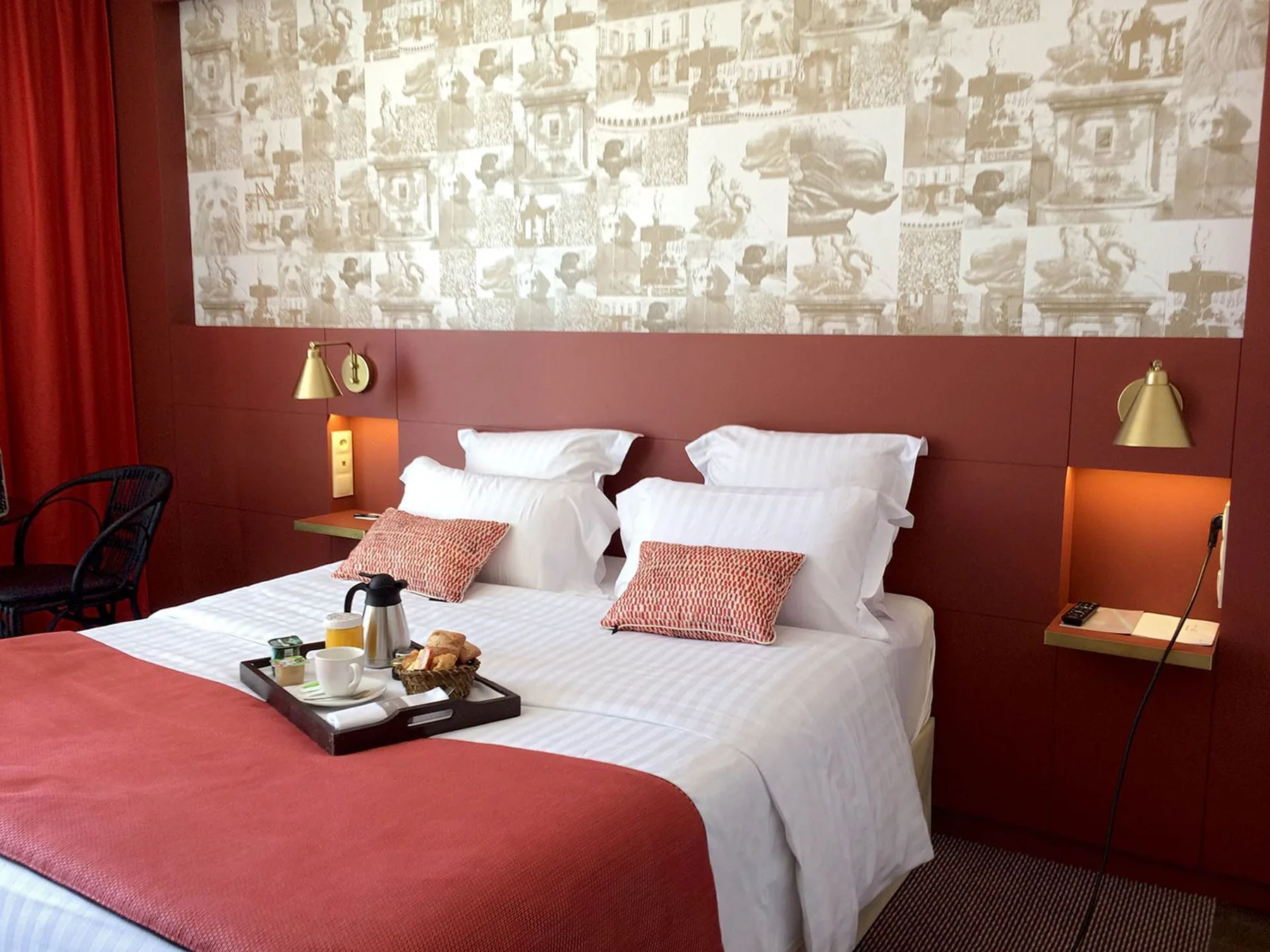 Hotel room with a double bed