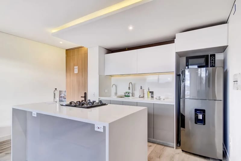 Cozy 2BR in Santa Barbara w/ Balcony