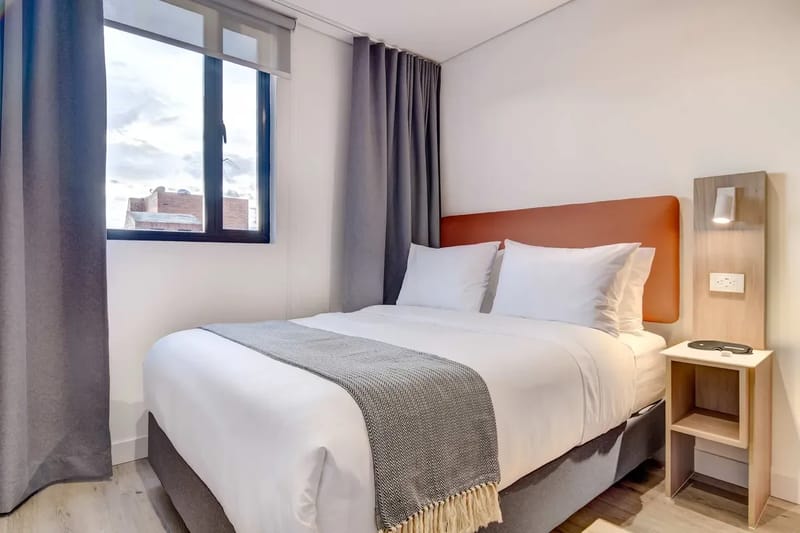 Cozy 2BR in Santa Barbara w/ Balcony