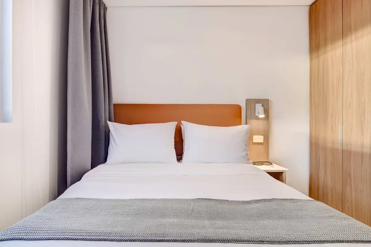 Cozy 2BR in Santa Barbara w/ Balcony