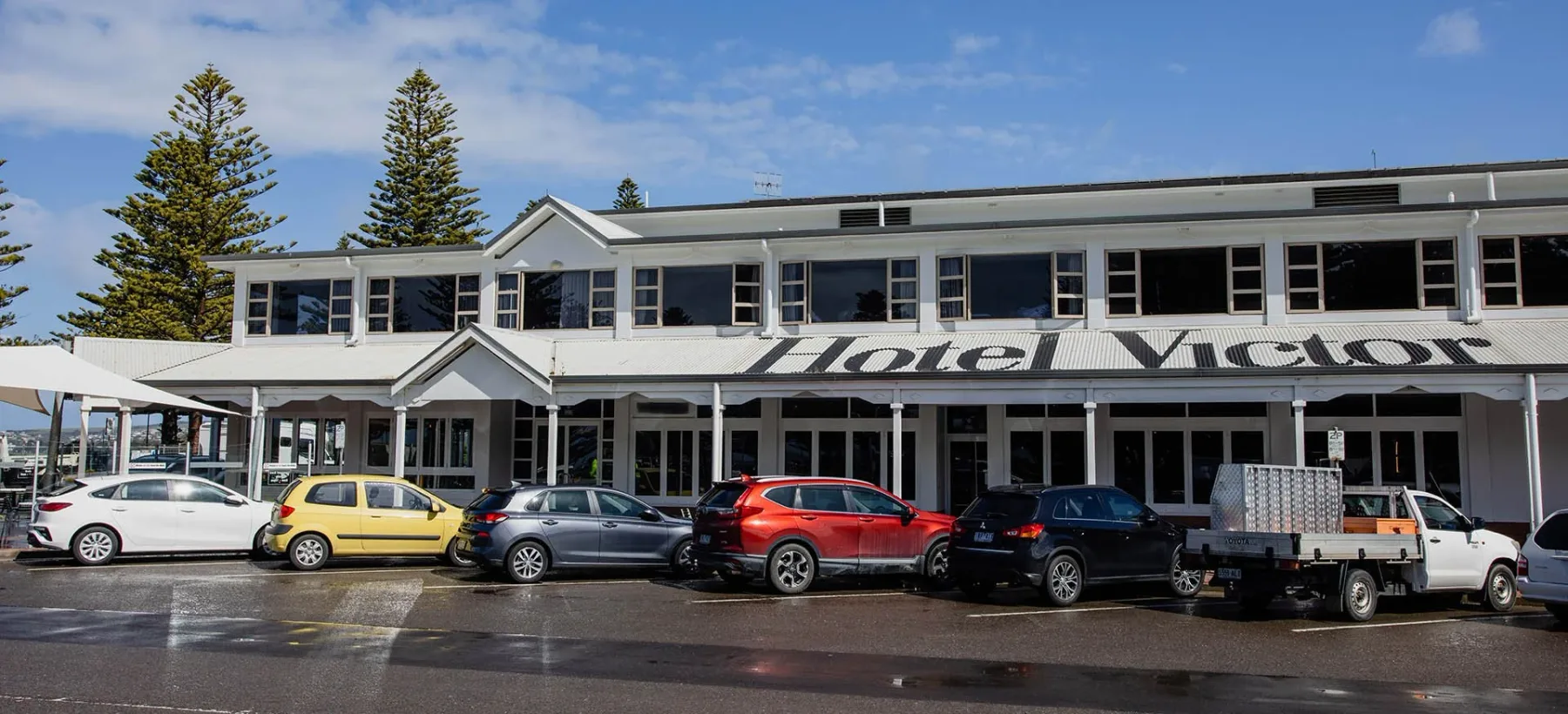 Hotel Victor bar and restaurant
