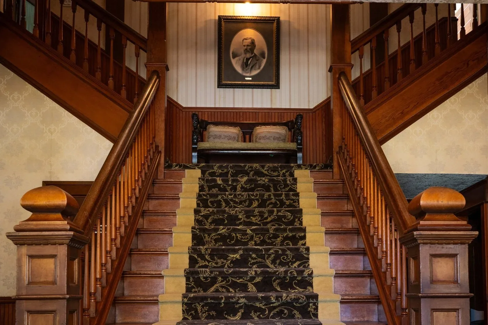 Escalera del hotel