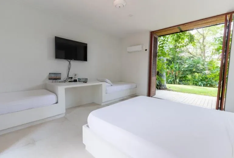 Amazing 4BR Villa w/ Pool at Mesa de Yeguas