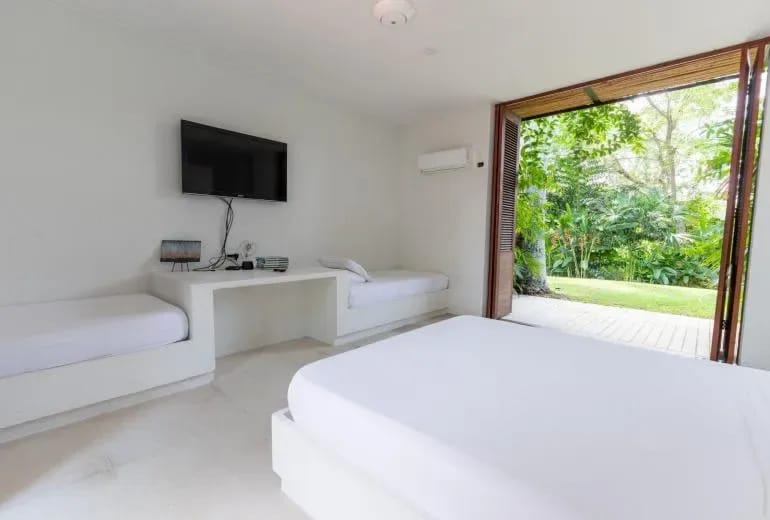 Amazing 4BR Villa w/ Pool at Mesa de Yeguas
