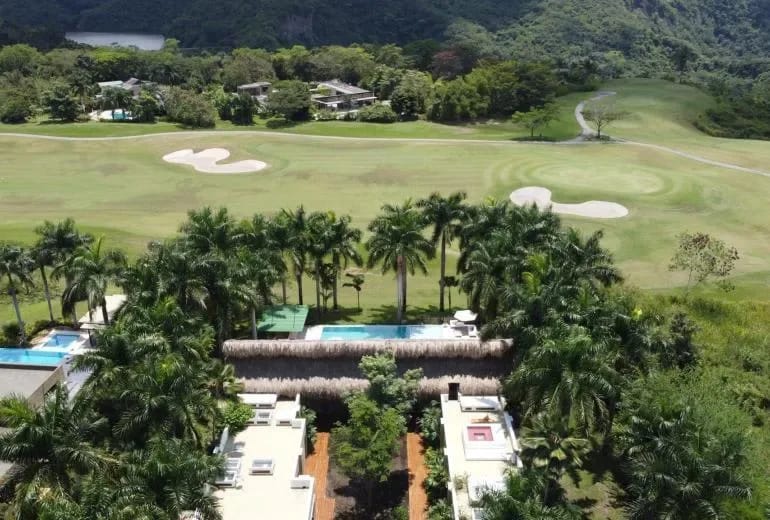 Amazing 4BR Villa w/ Pool at Mesa de Yeguas