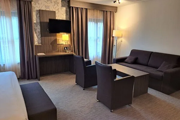 Junior suite sitting area