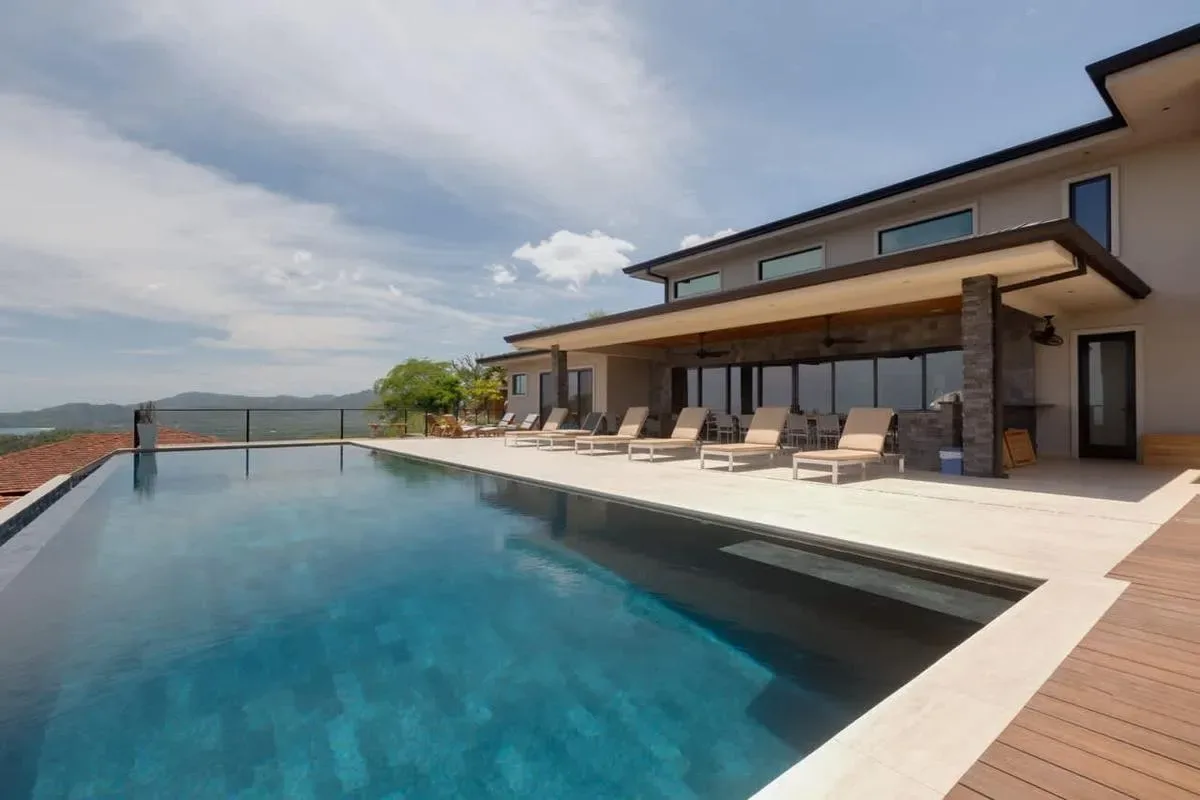 Breathtaking 9BR Villa in Costa Rica