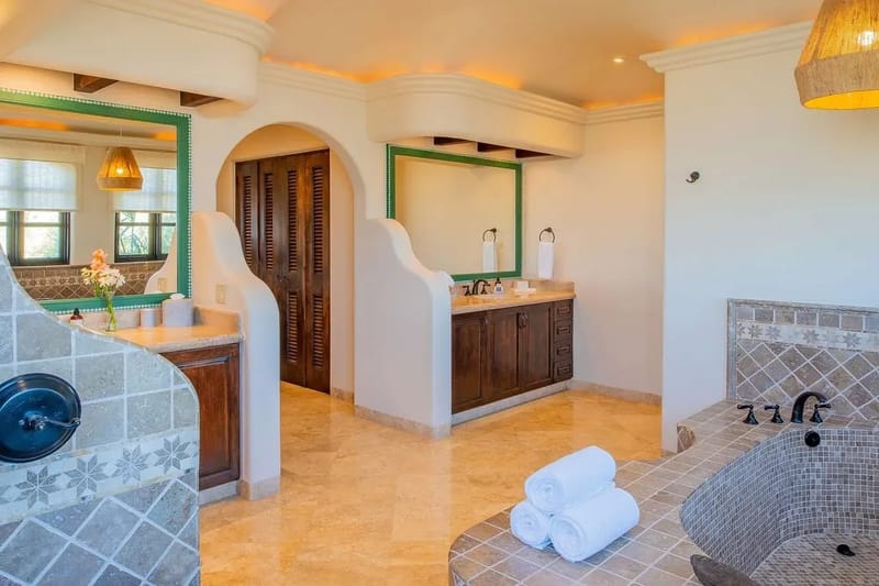 Amazing 4BR Villa w/ Pool & Ocean Views