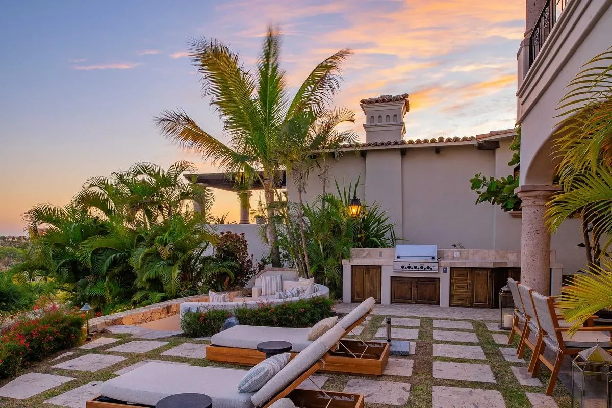 Amazing 4BR Villa w/ Pool & Ocean Views