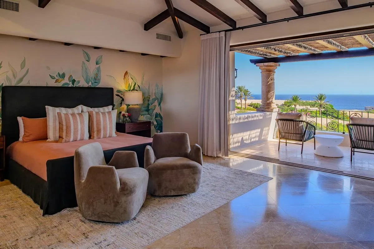 Amazing 4BR Villa w/ Pool & Ocean Views