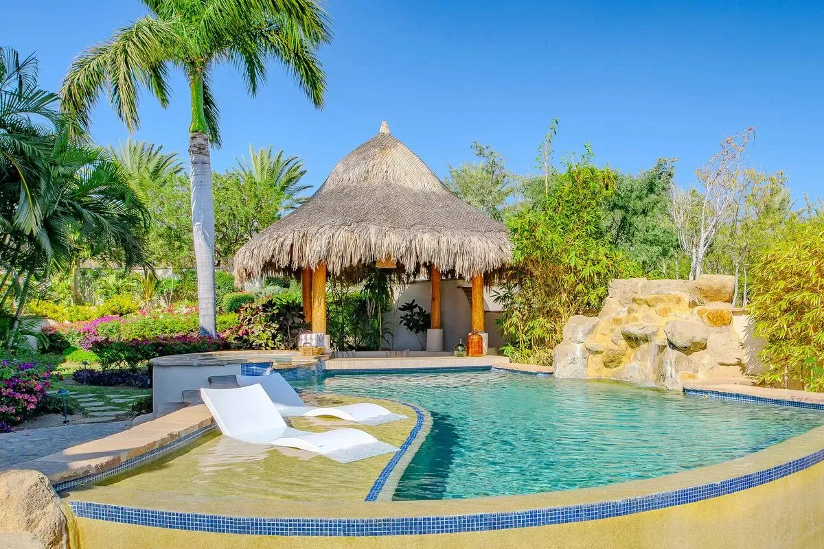 Amazing 4BR Villa w/ Pool & Ocean Views