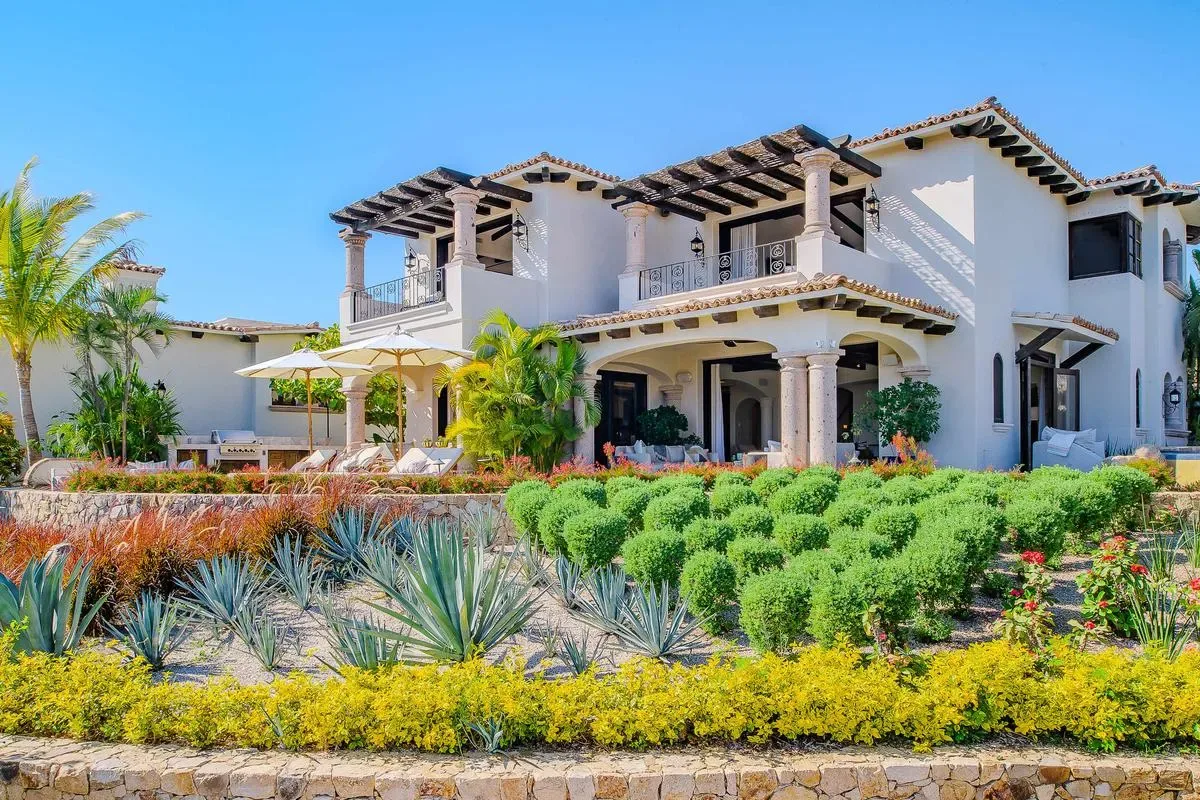 Amazing 4BR Villa w/ Pool & Ocean Views