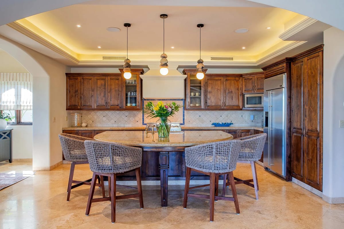 Amazing 4BR Villa w/ Pool & Ocean Views