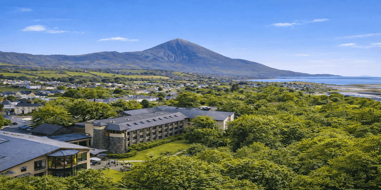 Vista aérea del Westport Woods Hotel