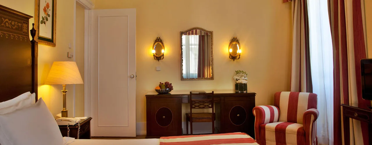 Superior 270º room overlooking Restauradores Square