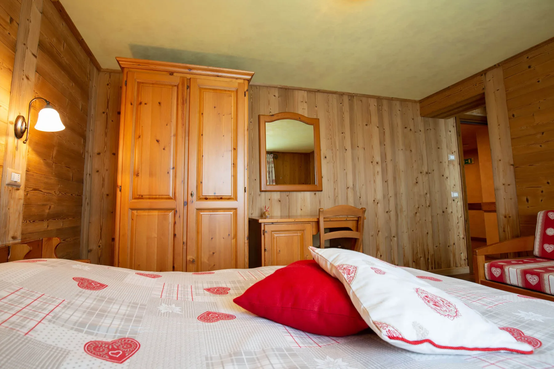 Guest room