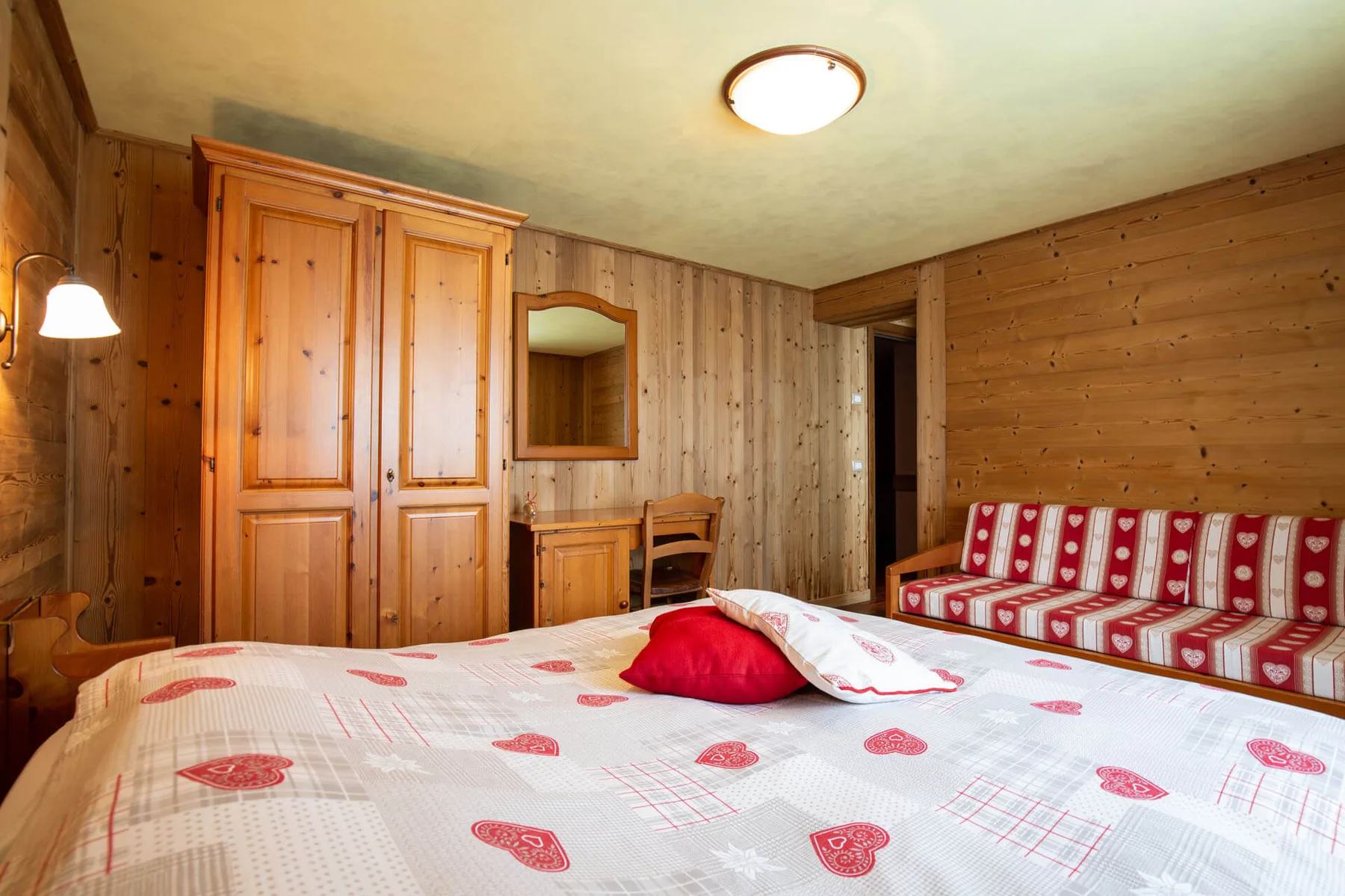 Guest room