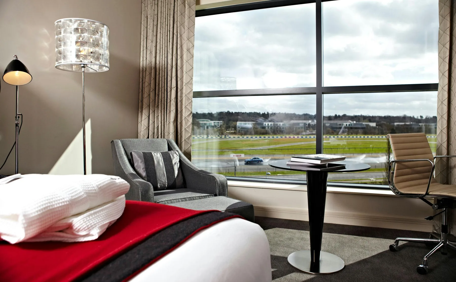 Habitación deluxe orientada al circuito