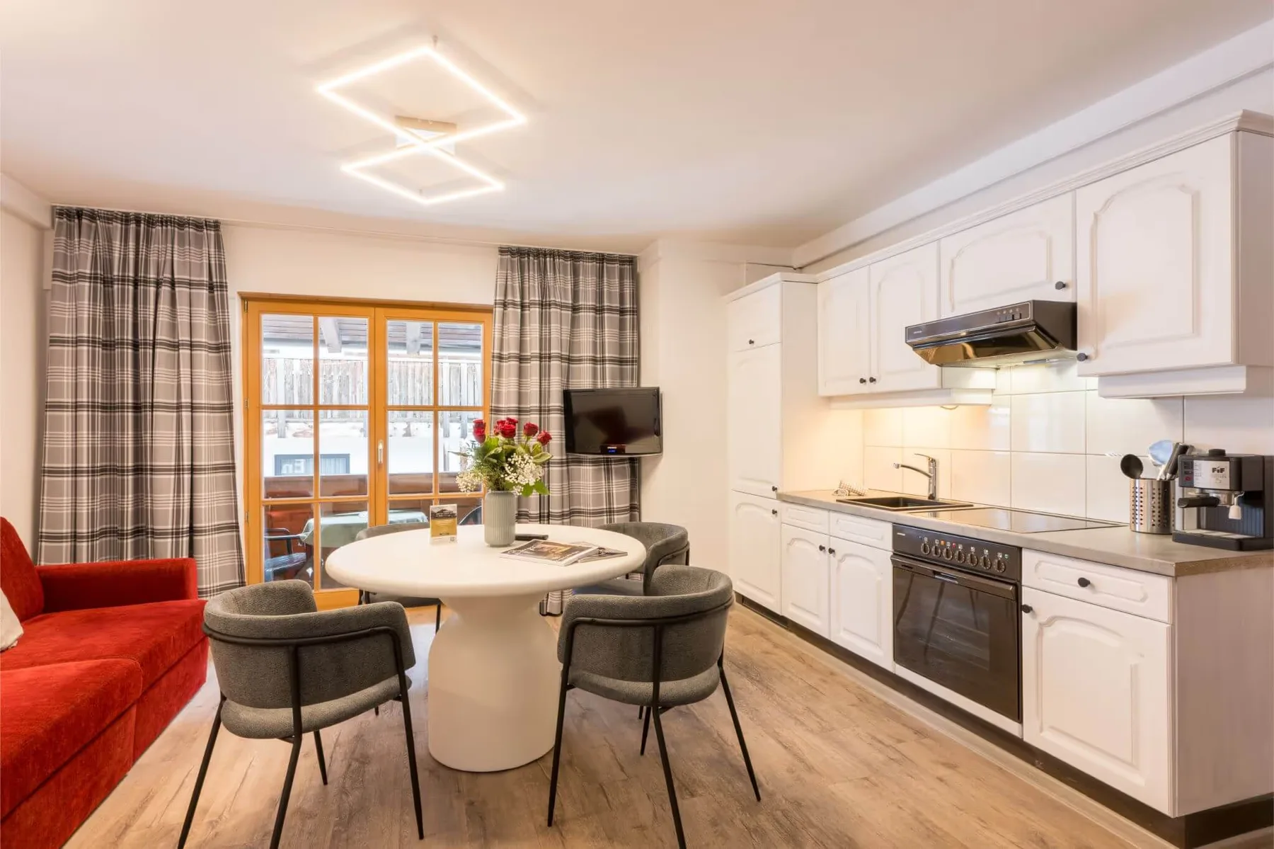 Holiday apartment kitchen and dining area