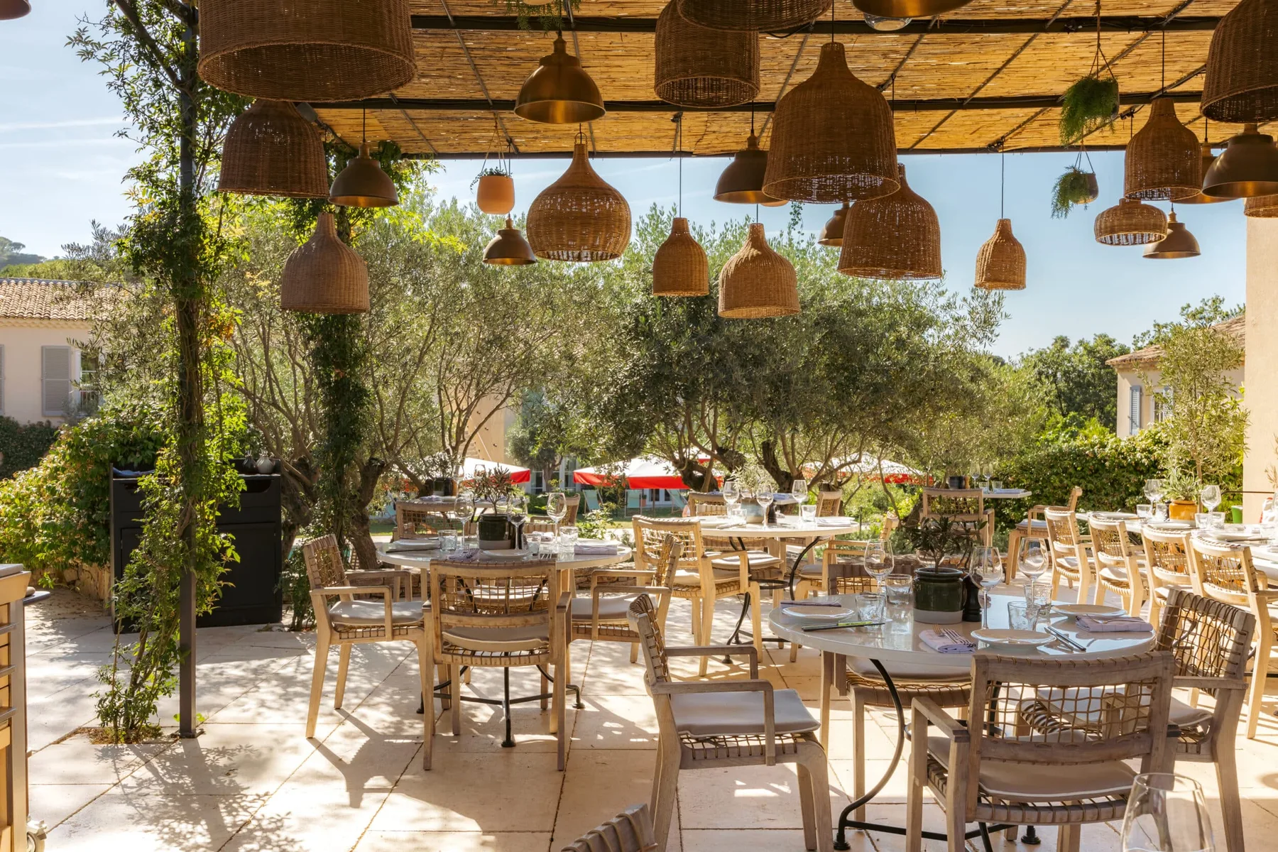 Hotel Lou Pinet restaurant La Terrasse