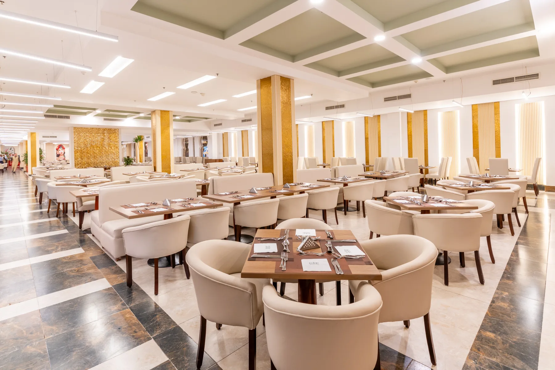 Restaurantes y bares