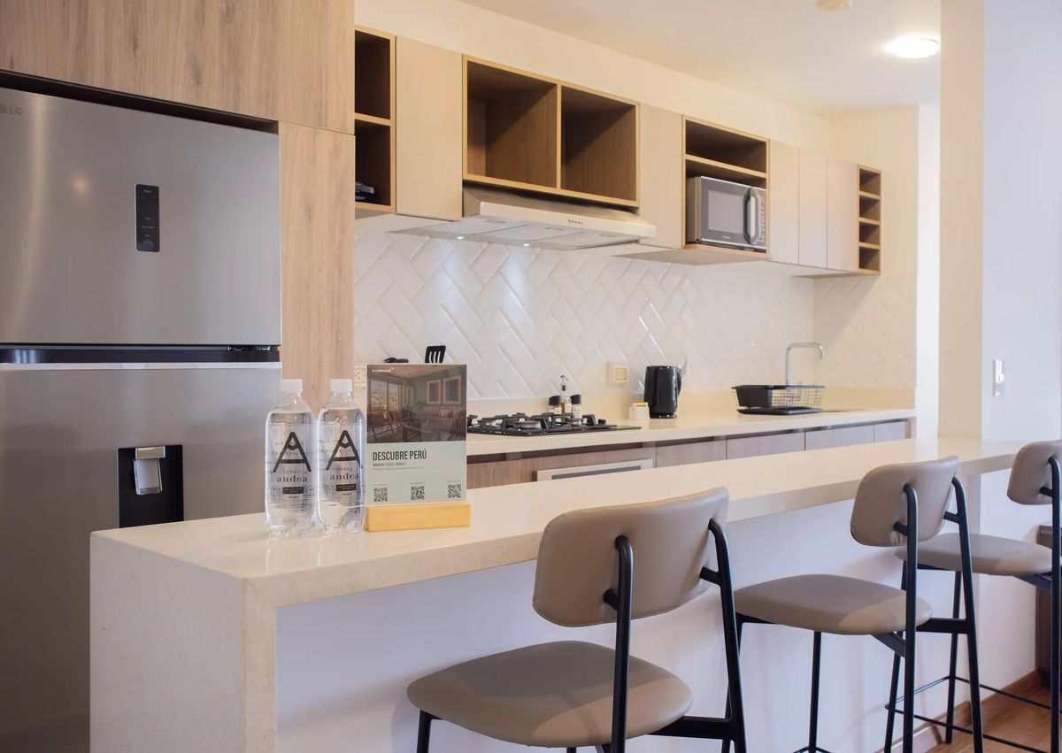 Inviting 2BR w/ Balcony in Miraflores