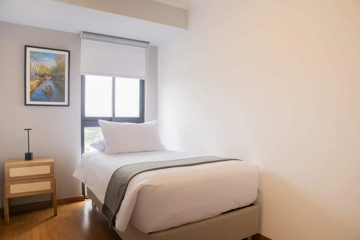 Inviting 2BR w/ Balcony in Miraflores