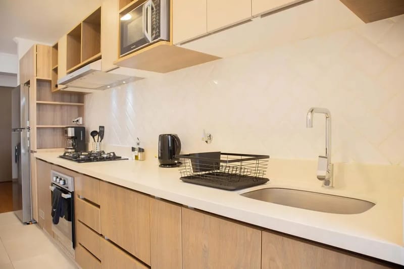Inviting 2BR w/ Balcony in Miraflores