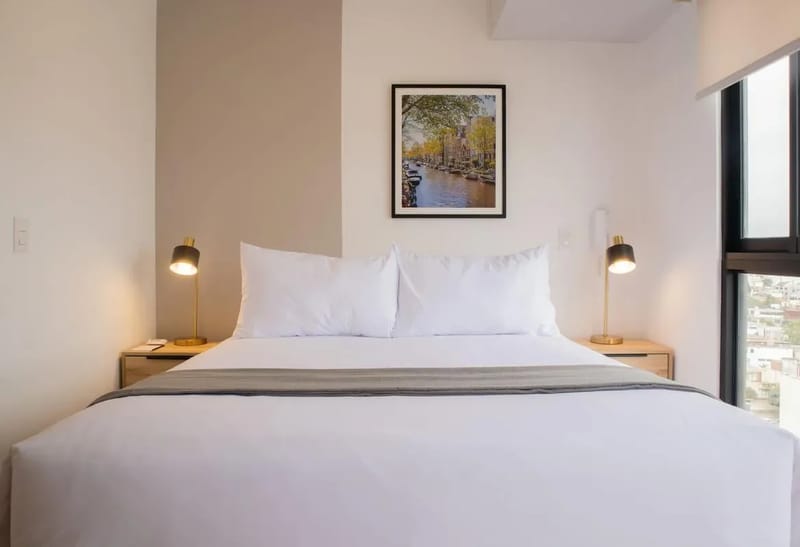 Inviting 2BR w/ Balcony in Miraflores