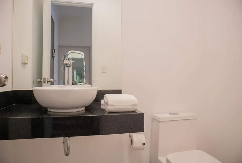 Inviting 2BR w/ Balcony in Miraflores