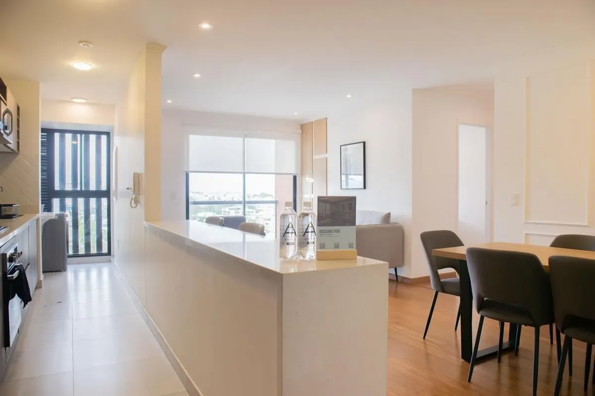 Inviting 2BR w/ Balcony in Miraflores