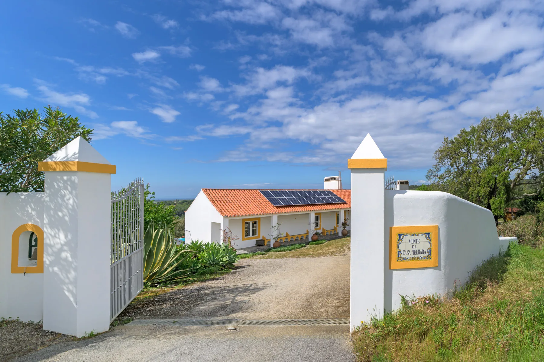 Monte da Casa Telhada