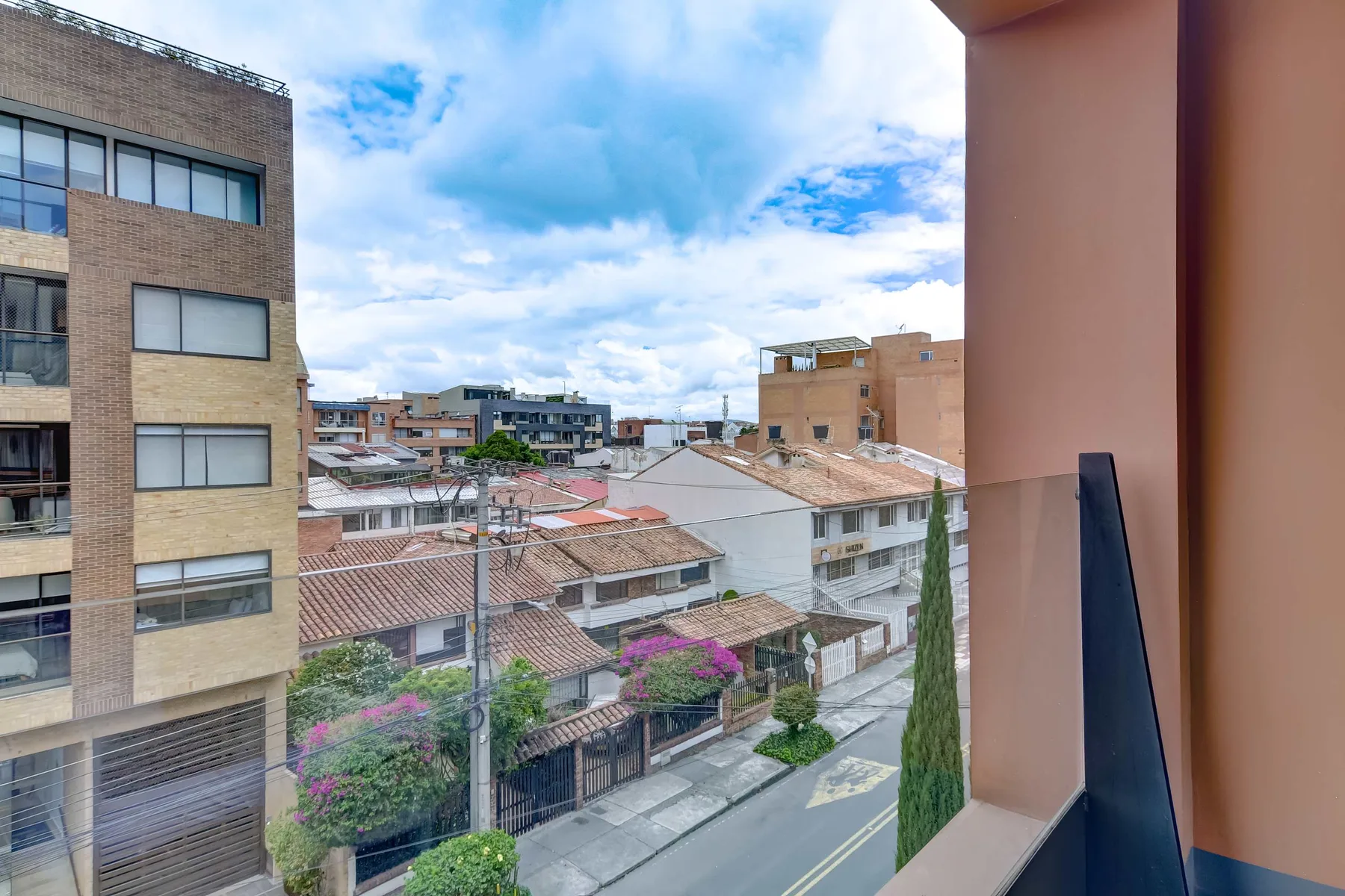Refined Loft w/ Balcony in Usaquen
