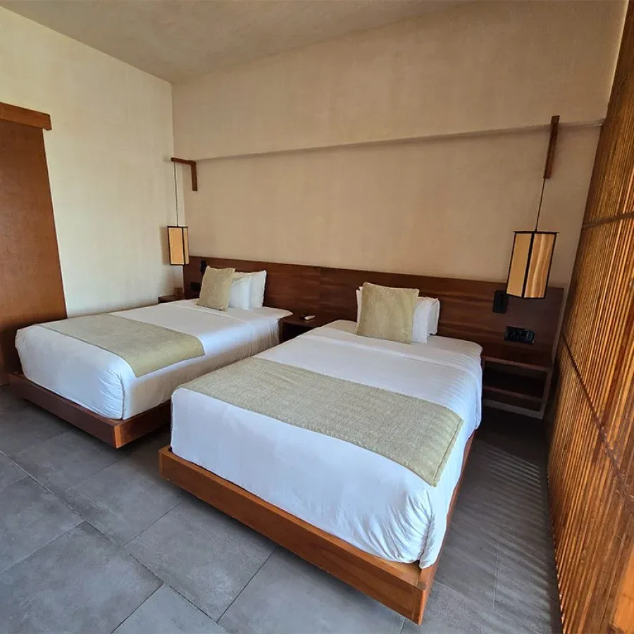 Camas de la suite junior con dos camas dobles