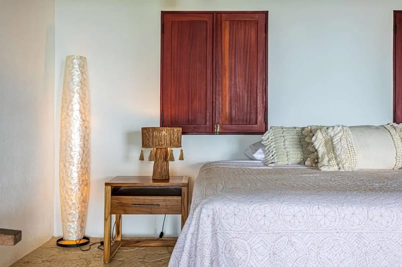 Elegant Nature Villa Studio w/ Oceanview Deck