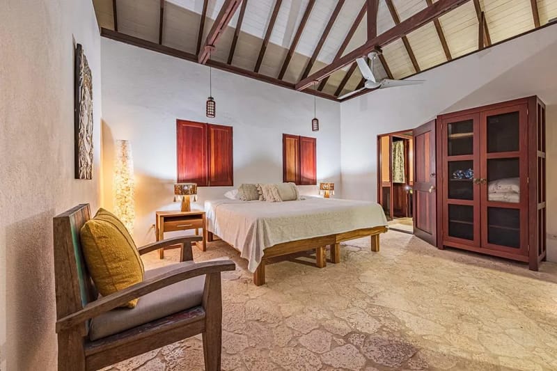 Elegant Nature Villa Studio w/ Oceanview Deck