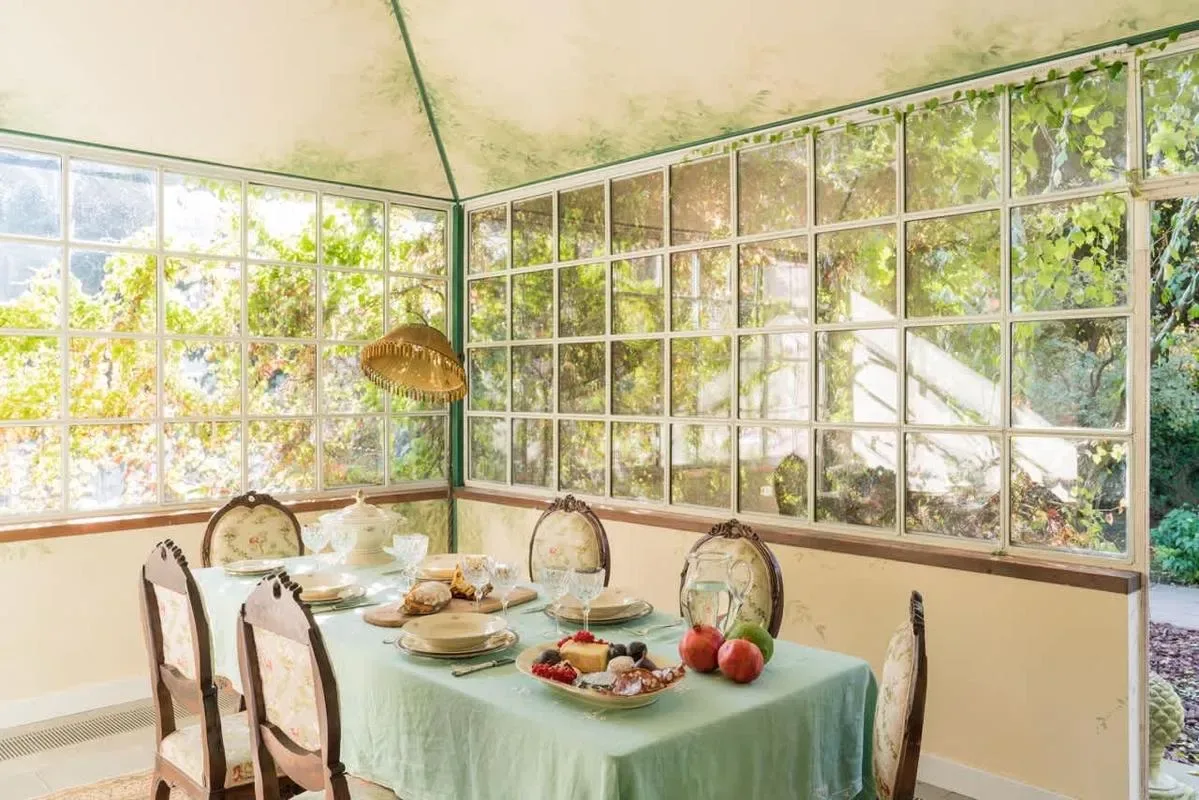 Charming 1BR Suite in Revislate