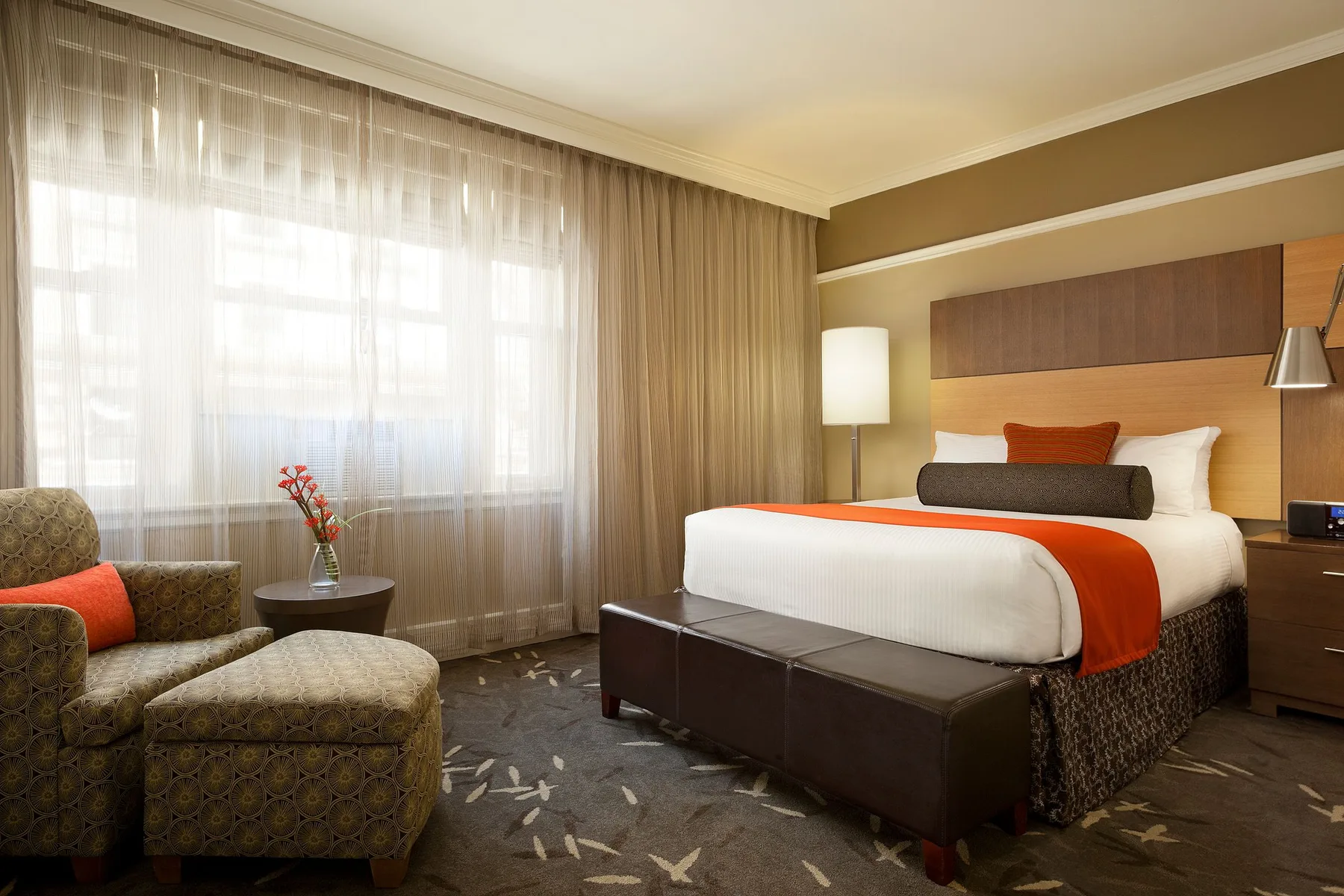 Deluxe Queen ADA room