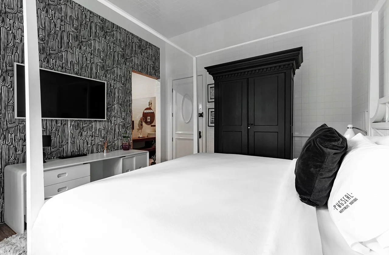 Escritorio de la habitación Suite en Pug Seal Anatole France, Polanco