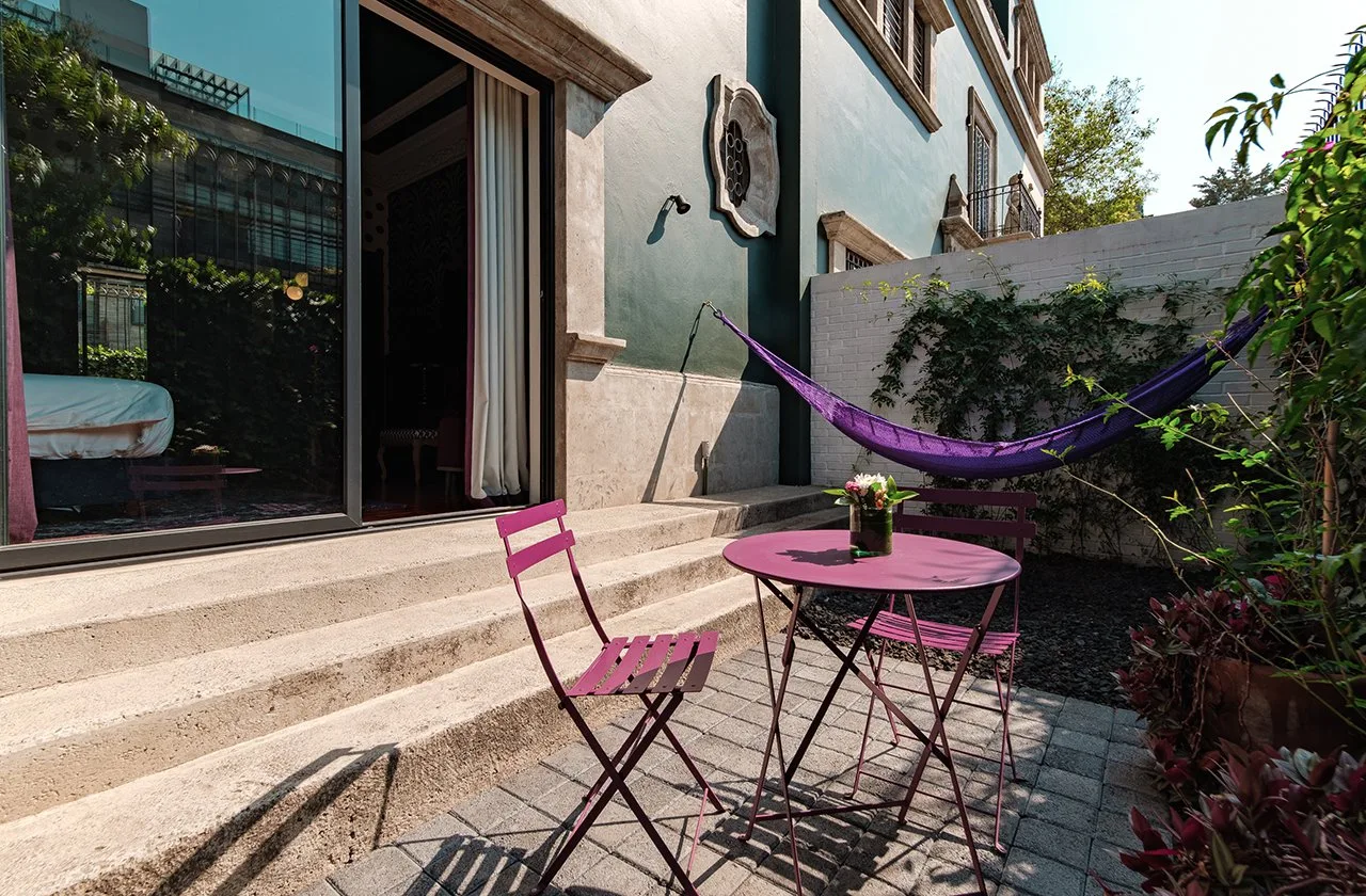 Patio de la habitación ejecutiva en Pug Seal Anatole France, Polanco