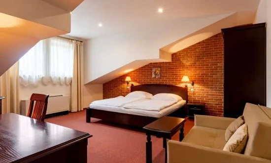 Superior double room with double bed, shower and children's playroom