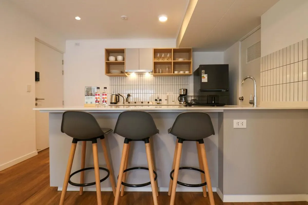Light-Filled 2BR w/ Balcony in Miraflores