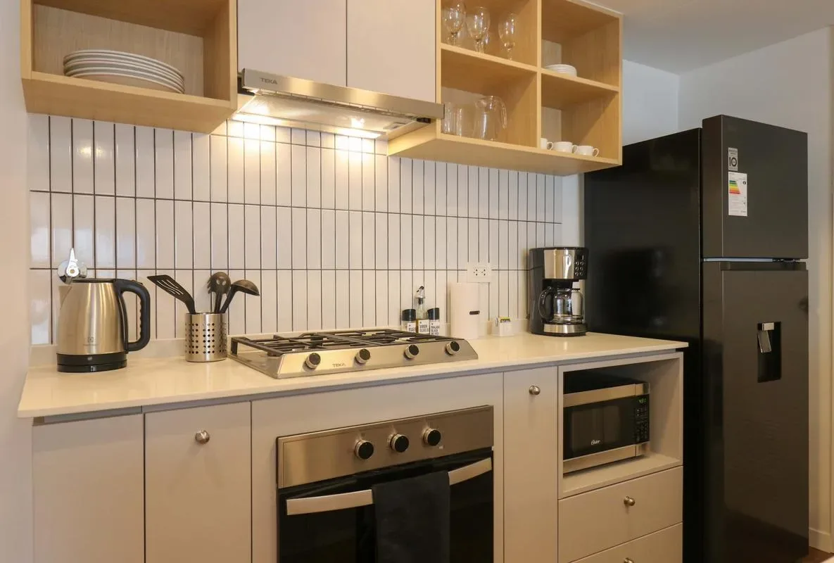 Light-Filled 2BR w/ Balcony in Miraflores