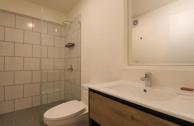 Light-Filled 2BR w/ Balcony in Miraflores