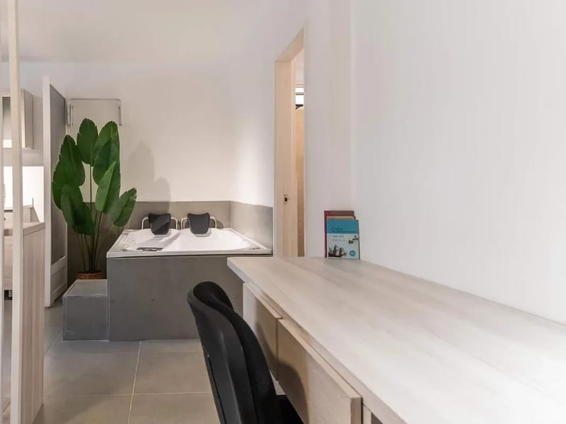 Modern Loft in El Poblado w/ Jacuzzi