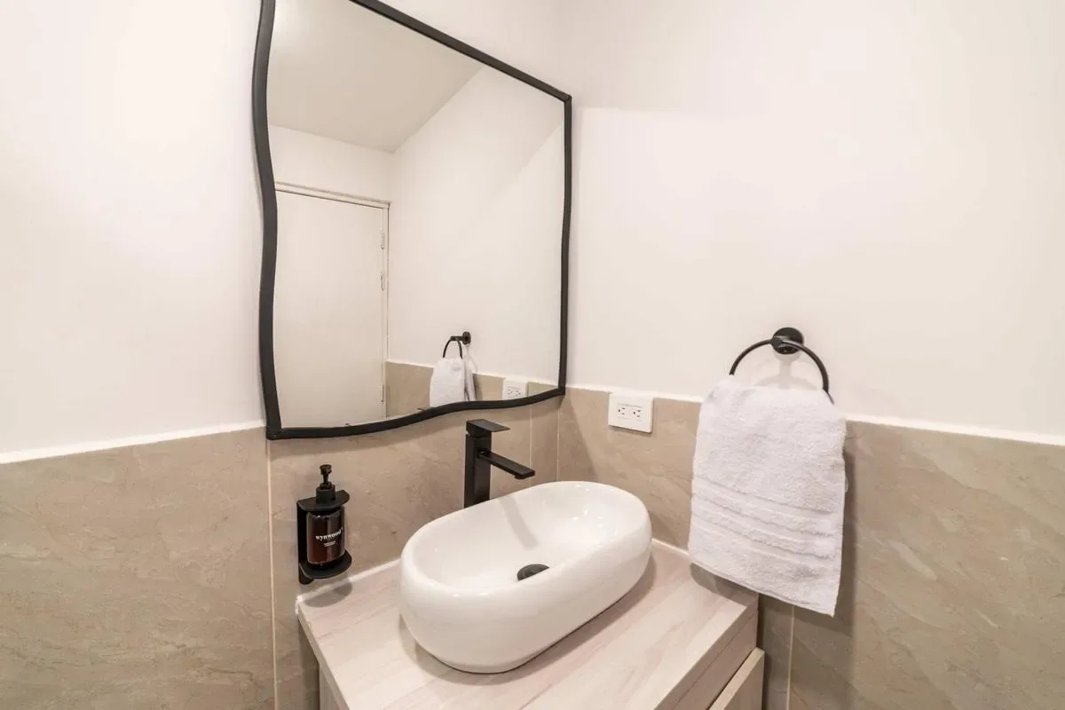 Modern Loft in El Poblado w/ Jacuzzi