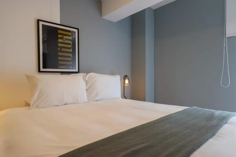 Central 2BR w/ Balcony in Miraflores